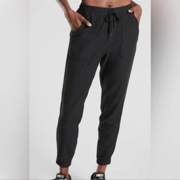 Athleta Pants - Women's ATHLETA Farallon Jogger Pants Sz 4 Black Elastic Waist Pockets Lifestyle